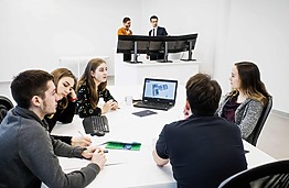 Skirtingos kartos darbe – iššūkis ar privalumas?